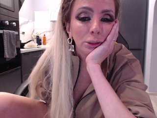 blondalina Porn Show