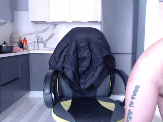 blondalina's BongaCams profile