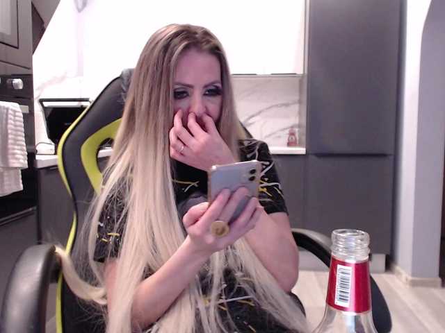 blondalina cam belle