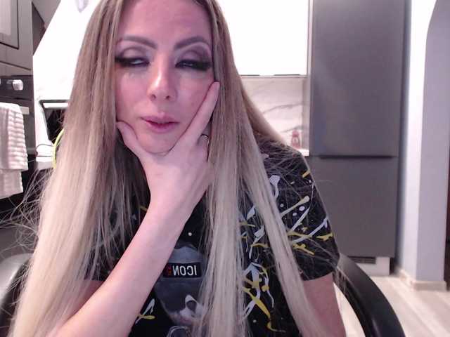 blondalina cam belle