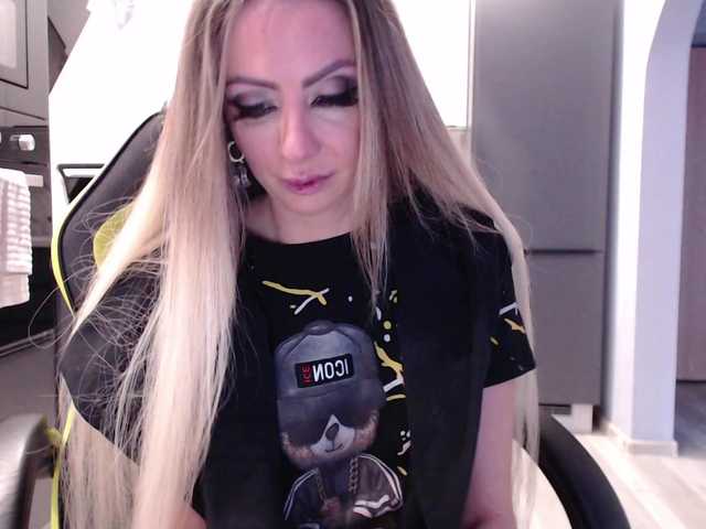 blondalina cam belle