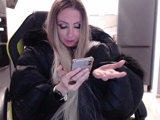 blondalina live sex show