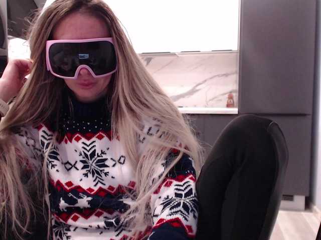 blondalina's BongaCams show and profile