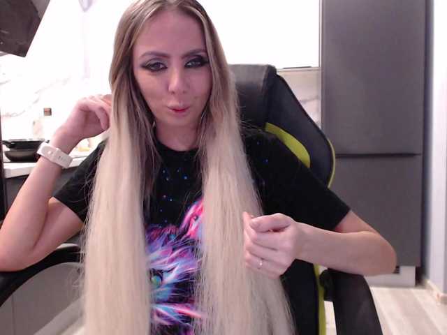 blondalina from BongaCams is Freechat