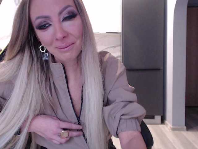 blondalina cam belle