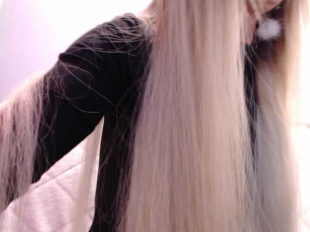 blondalina's BongaCams show and profile