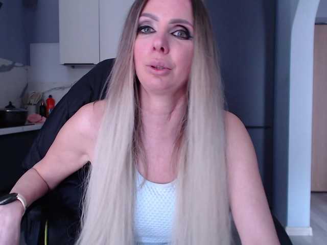 blondalina live sex show