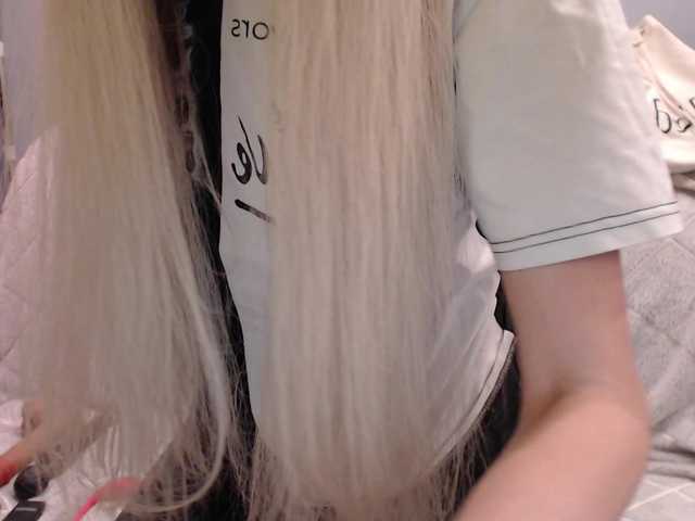 blondalina's BongaCams show and profile