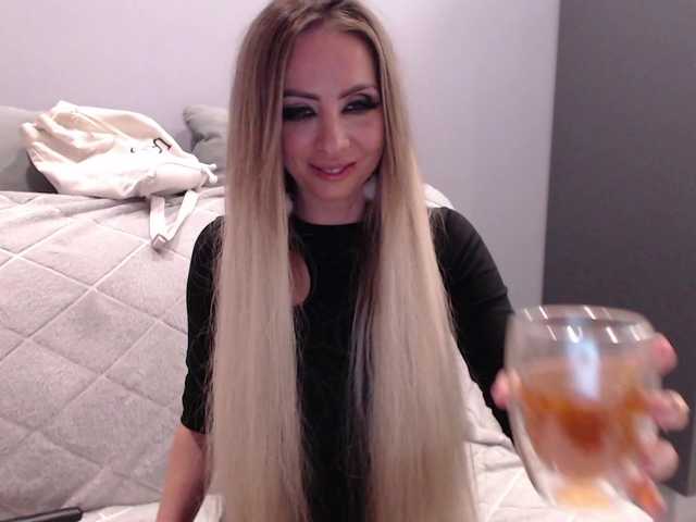 blondalina's BongaCams show and profile