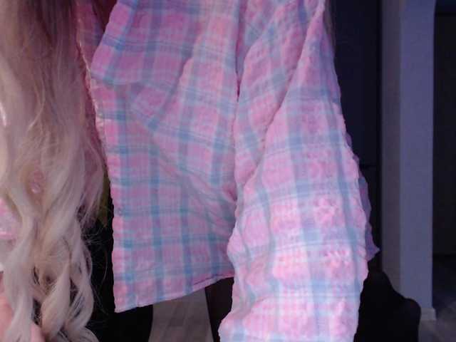 blondalina's BongaCams show and profile