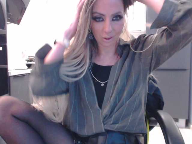 blondalina's BongaCams show and profile