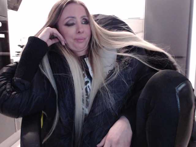 blondalina live sex show