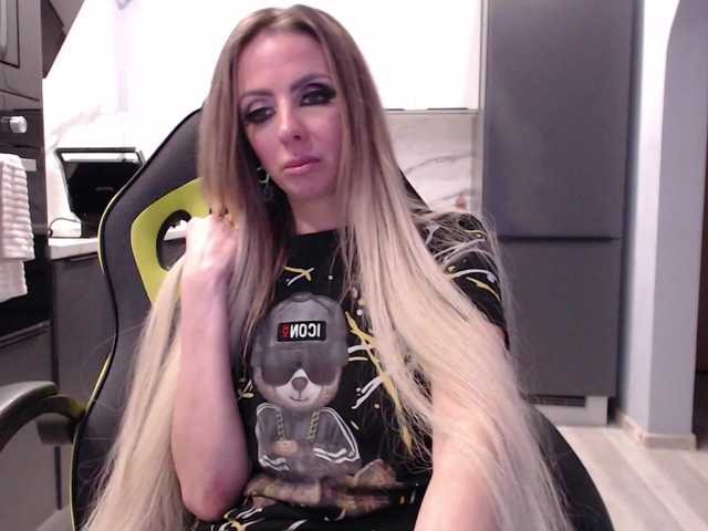 blondalina cam belle