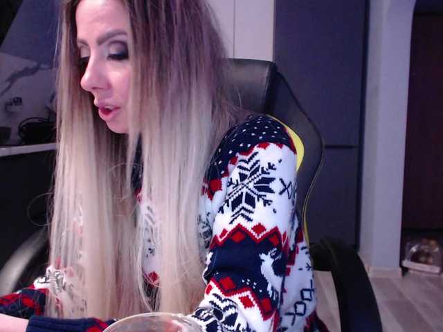 blondalina's BongaCams show and profile