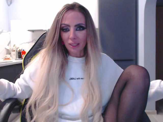 Preview of blondalina