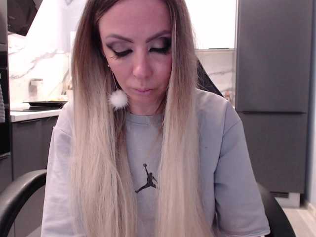 blondalina live sex