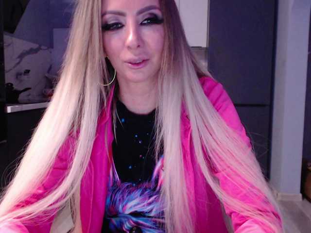blondalina live sex