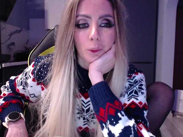 blondalina's BongaCams show and profile