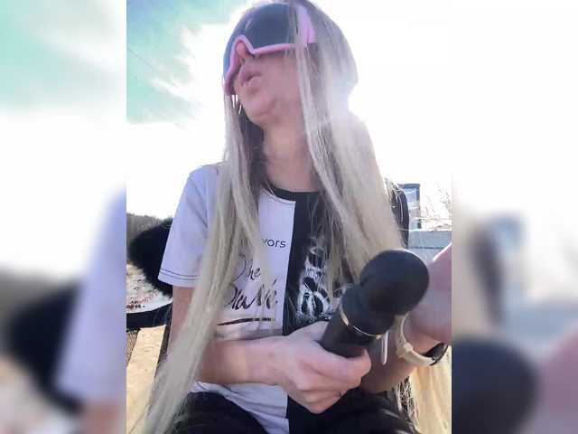 blondalina live sex show