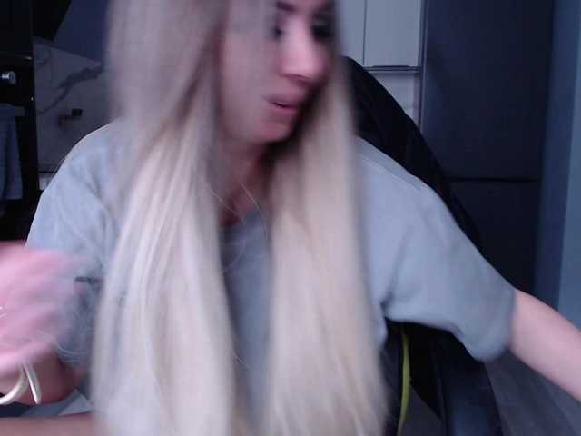 blondalina's BongaCams show and profile