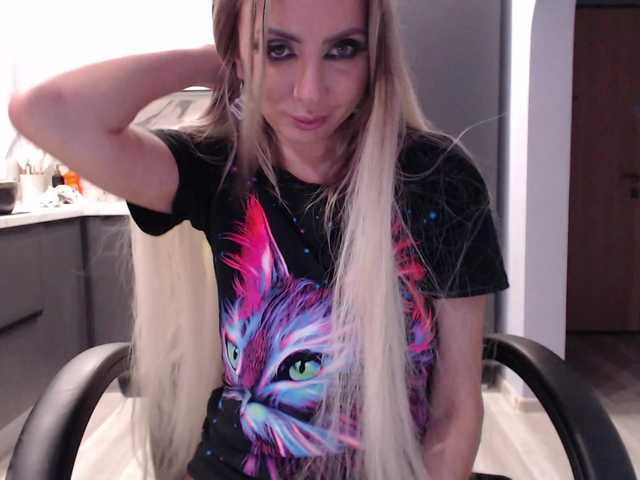  blondalina chat room