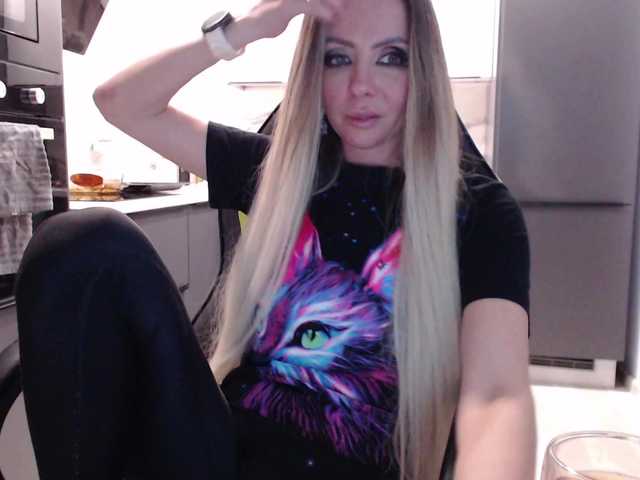 blondalina cam belle