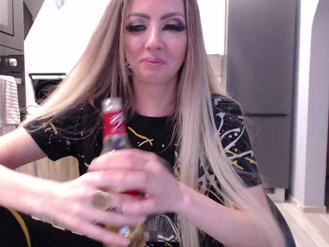 blondalina cam belle