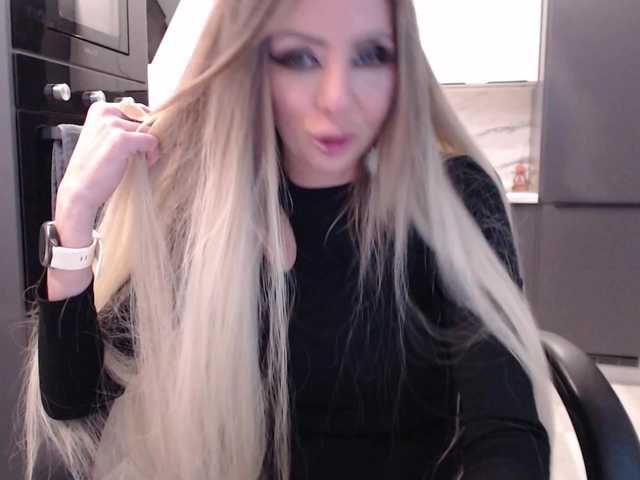 blondalina webcam