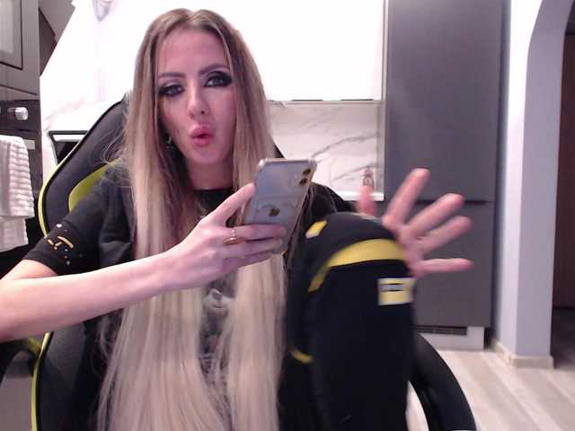 blondalina live sex show