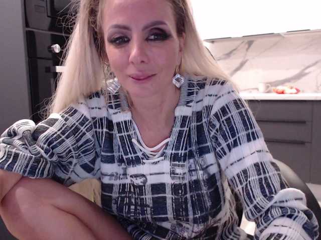 blondalina from BongaCams is Freechat