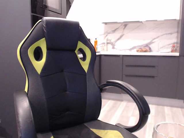 blondalina's BongaCams show and profile