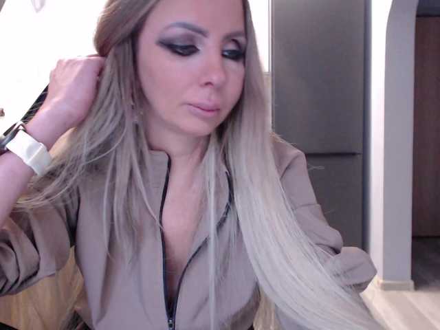 blondalina cam belle