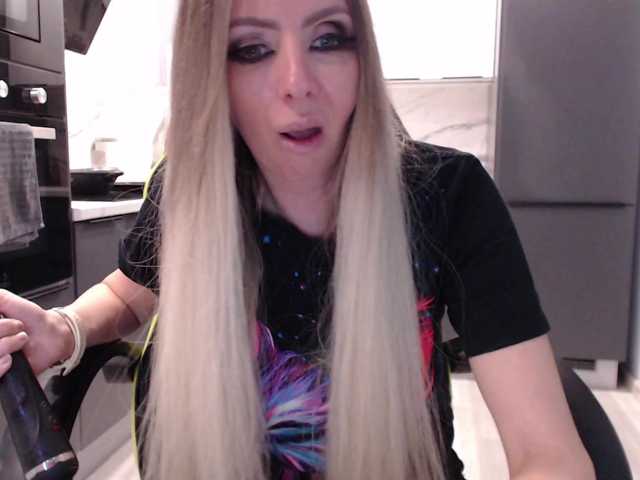 blondalina cam belle