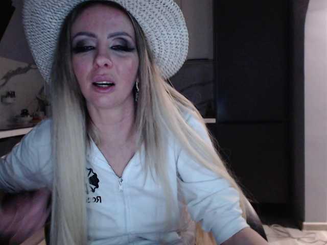 Preview of blondalina