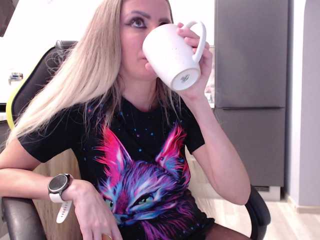  blondalina chat room