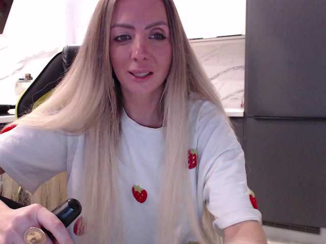 blondalina cam belle