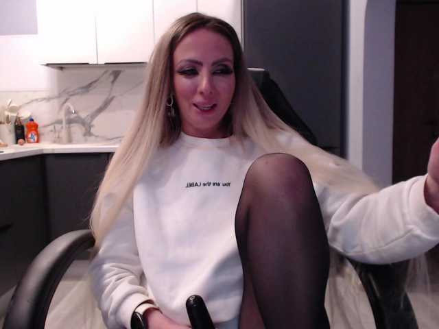 blondalina webcam