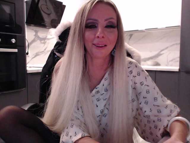 blondalina from BongaCams is Freechat