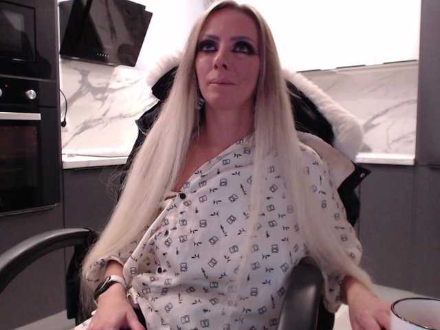 blondalina from BongaCams is Freechat