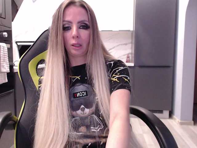 blondalina cam belle