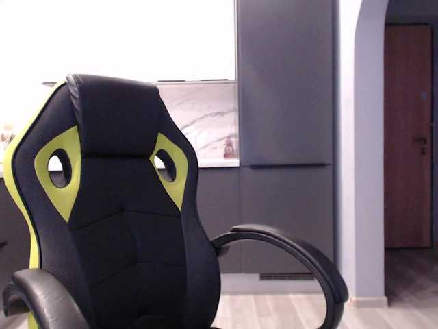 blondalina's BongaCams show and profile