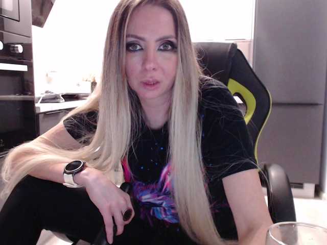 blondalina cam belle