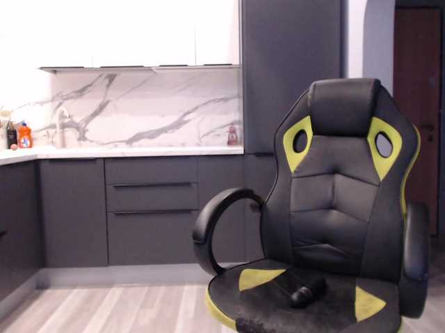 blondalina's BongaCams show and profile