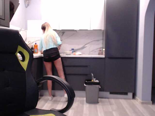 blondalina live sex show