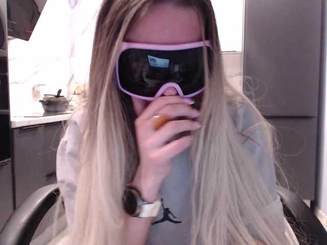 blondalina's BongaCams profile