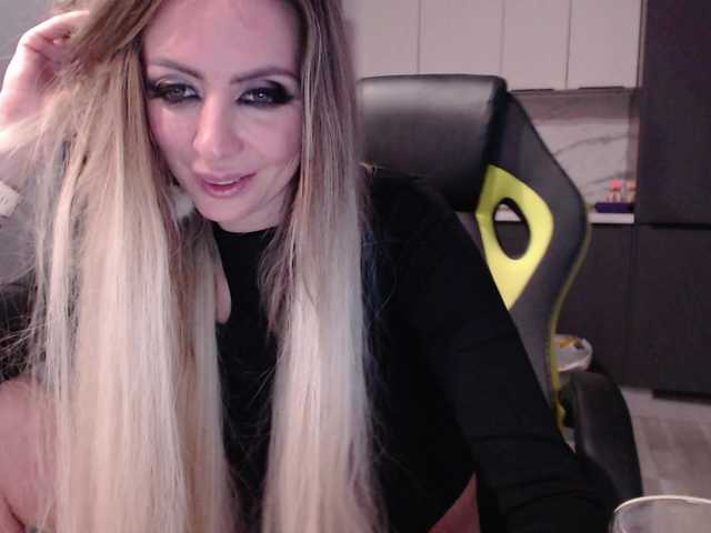 blondalina webcam