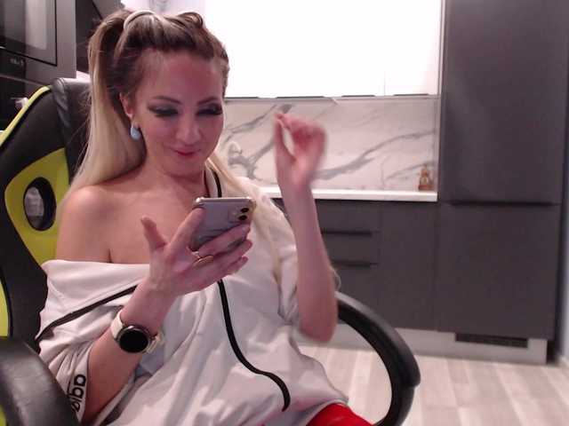 blondalina cam belle