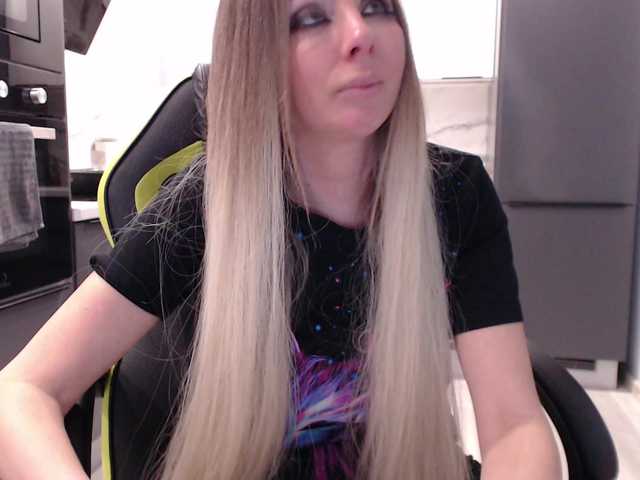 blondalina's BongaCams profile