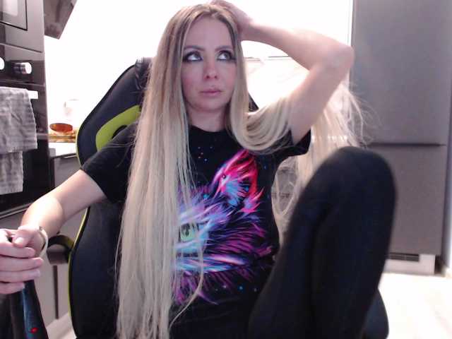 blondalina cam belle