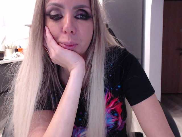 blondalina webcam